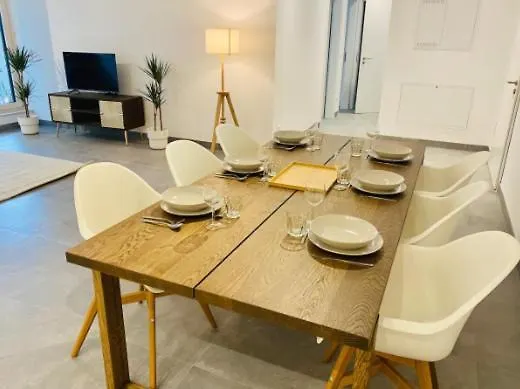 Brand New 2 Bedrooms With Parking And Terrace - 142-96 Appartamento