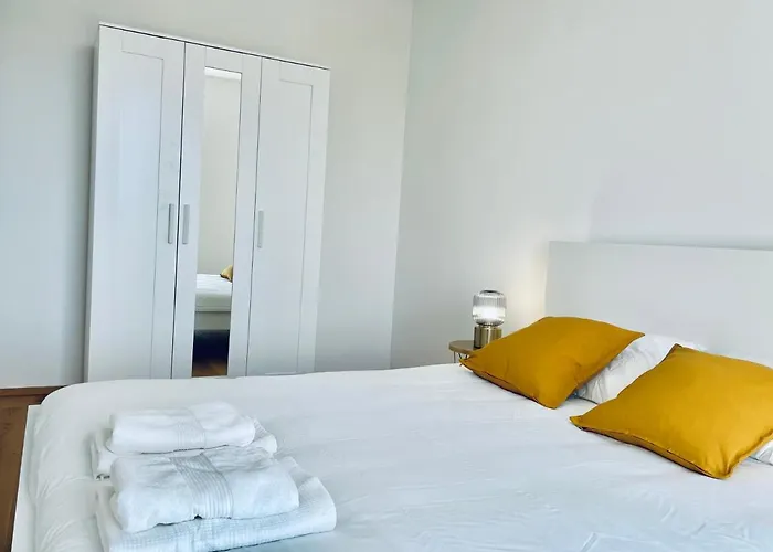 Brand New 2 Bedrooms With Parking And Terrace - 142-96 * Lussemburgo