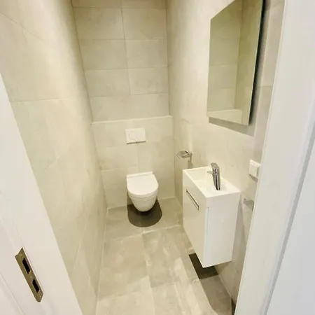 Brand New 2 Bedrooms With Parking And Terrace - 142-96 Lejlighed